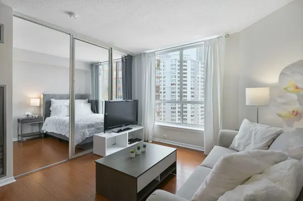 44 St Joseph ST #1605, Toronto C01, ON M4Y 2W4