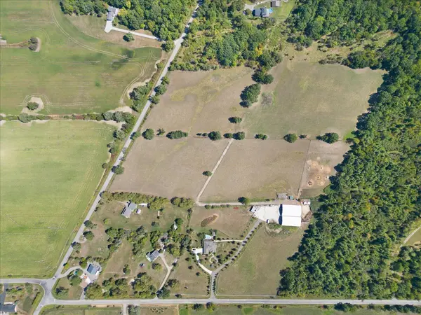 1945 Abingdon RD, West Lincoln, ON L0R 1E0