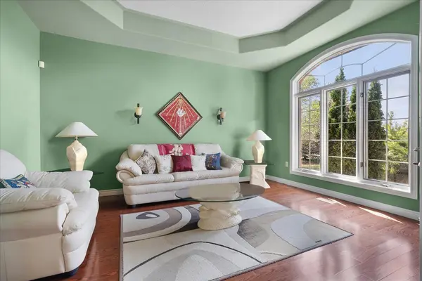 1945 Abingdon RD, West Lincoln, ON L0R 1E0