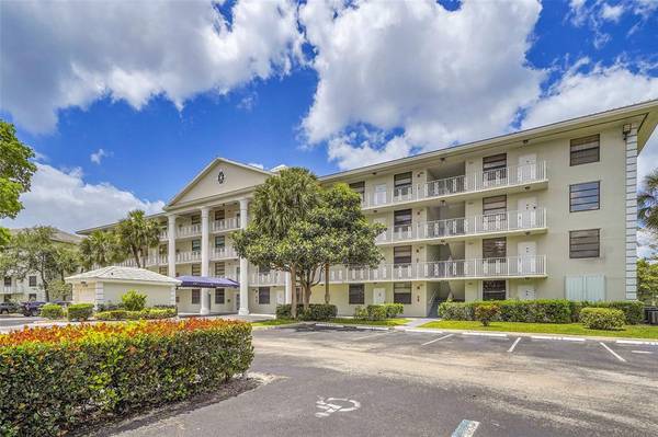 Davie, FL 33324,1713 Whitehall Dr #103