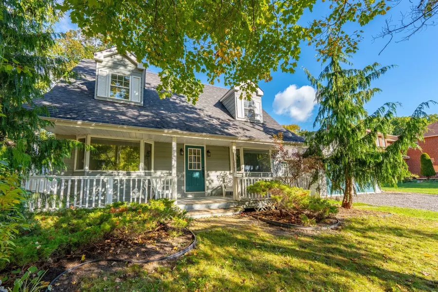 66 Twyn Rivers DR, Pickering, ON L1V 6L1