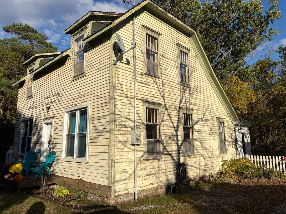 North Grenville, ON K0G 1S0,10 BRIDGE ST