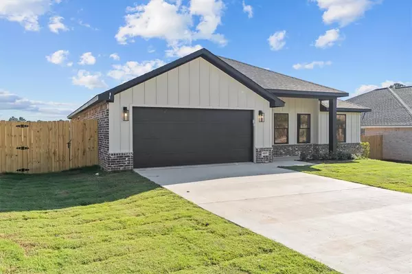 Lindale, TX 75771,16517 Crossing Circle