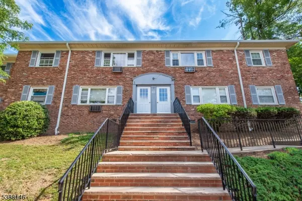 45 Wedgewood Drive #128, Verona Twp., NJ 07044