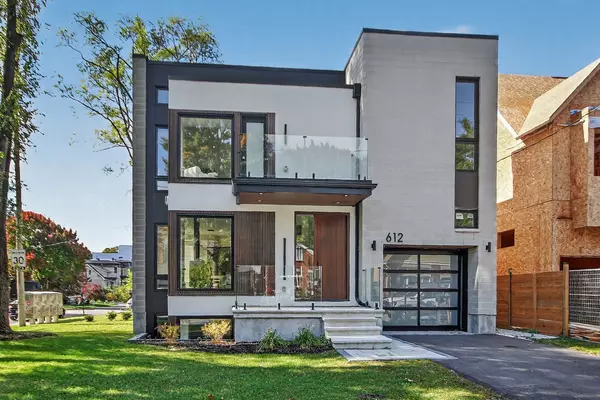 Westboro - Hampton Park, ON K1Z 5P3,612 Tweedsmuir AVE