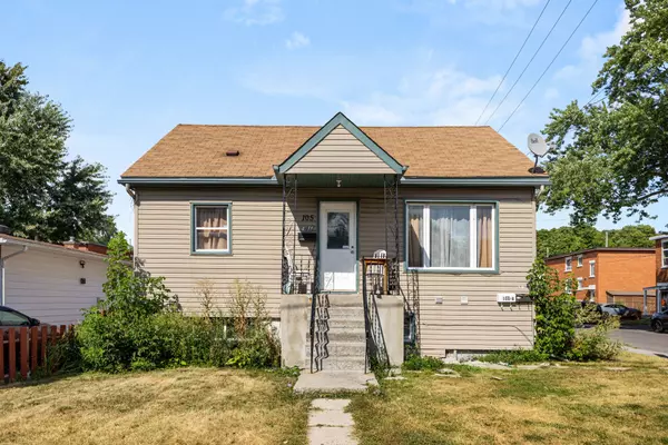 105 Jolliet AVE, Vanier And Kingsview Park, ON K1L 5H1