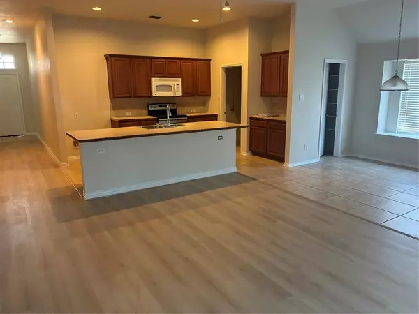 Crowley, TX 76036,433 Angler Drive