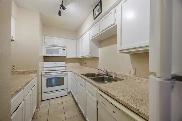 Arlington, TX 76012,1608 Pecan Chase Circle #42