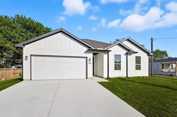 Whitesboro, TX 76273,106 Clark Street