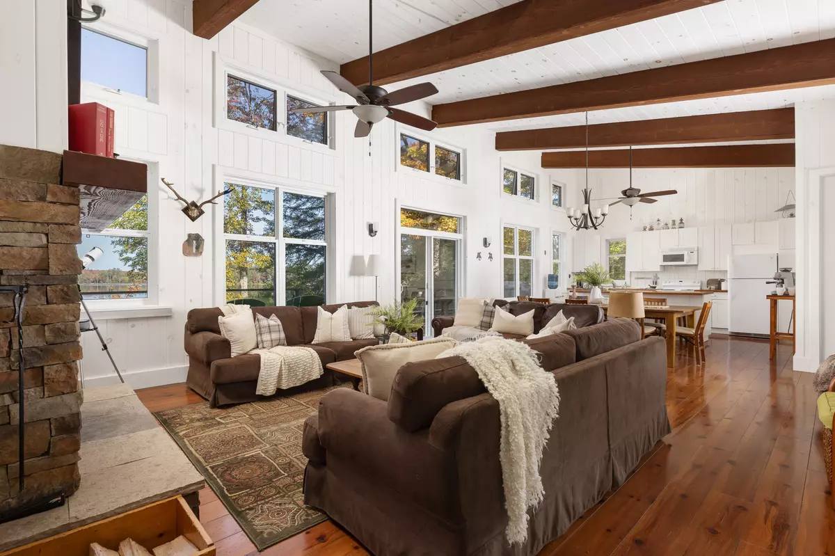 Bracebridge, ON P0H 0A9,1127 Whispering Pines TRL