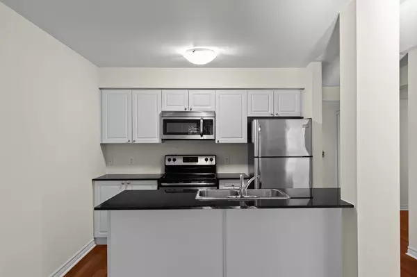 Collingwood, ON L9Y 0X4,4 Brandy Lane DR #104