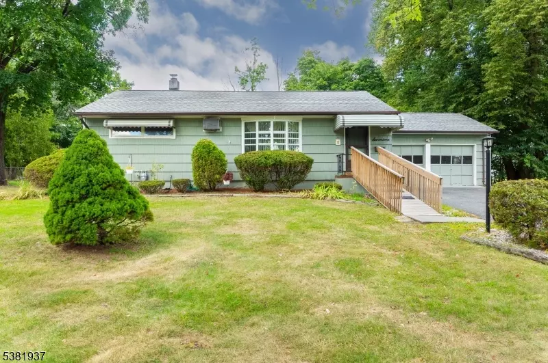 17 Springview Dr, Parsippany-troy Hills Twp., NJ 07054