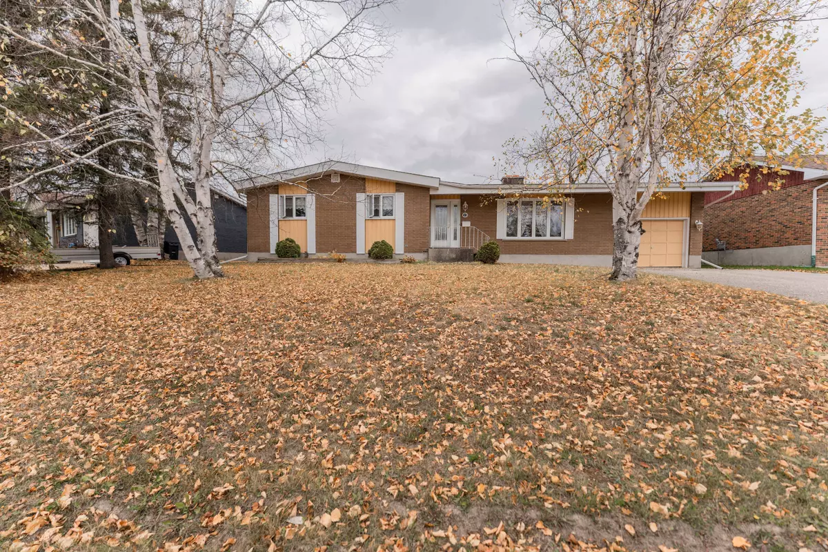 Kapuskasing, ON P5N 1L4,13 Kimberly DR