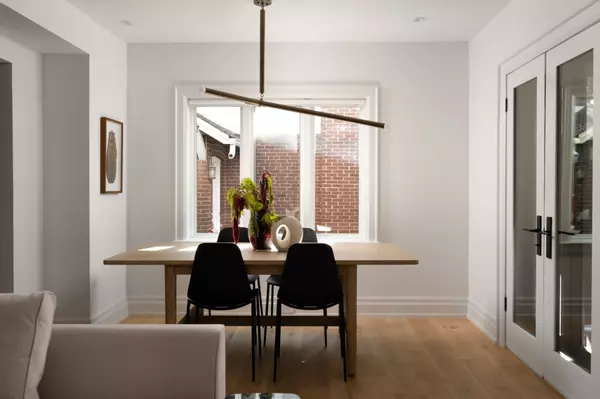 Toronto, ON M4L 3C9,5 Wembley DR