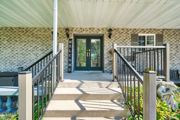 Uxbridge, ON L9P 1R2,9 Hilda AVE