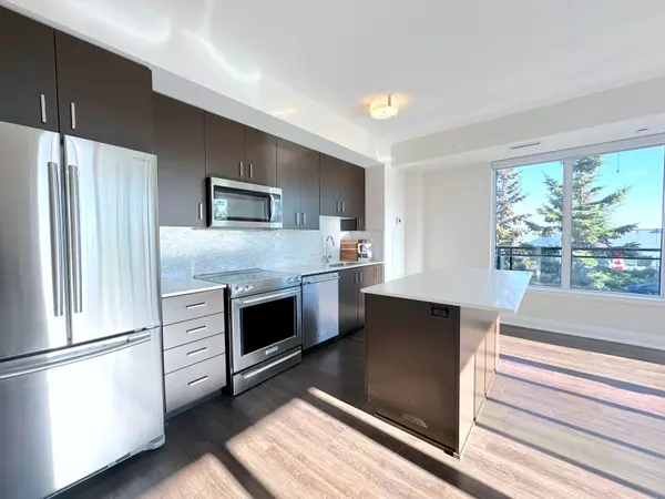 Oakville, ON L6H 0N5,2333 Taunton RD #328