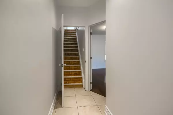 Toronto W02, ON M6H 1V8,108 Armstrong AVE #Main