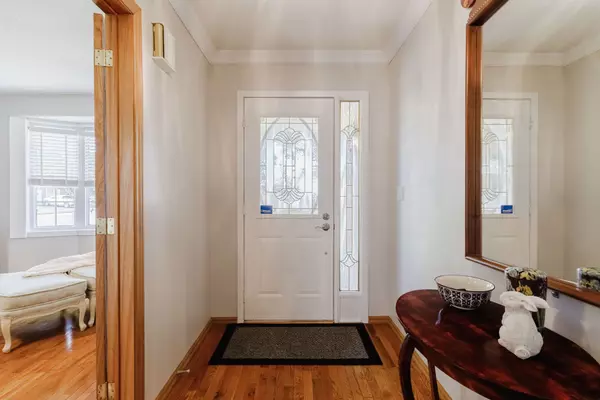 Cobourg, ON K9A 4Z3,799 Daintry CRES