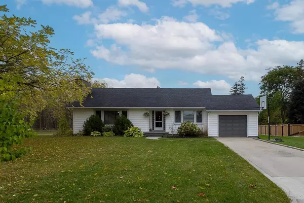 Perth, ON N4X 1C8,72 Carrall ST