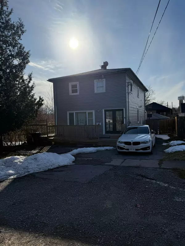 125 Davis ST, Thorold, ON L2V 1E6