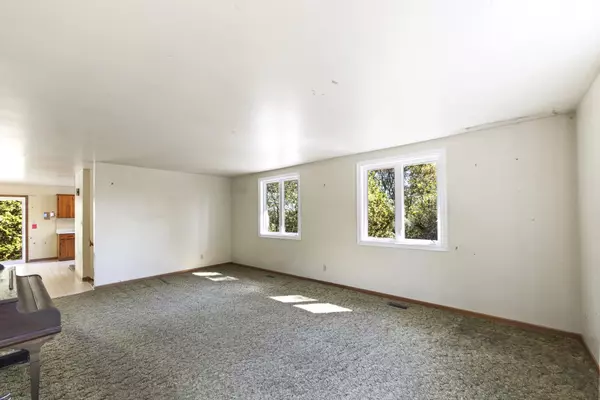Loyalist, ON K0H 2H0,1136 Millhaven RD