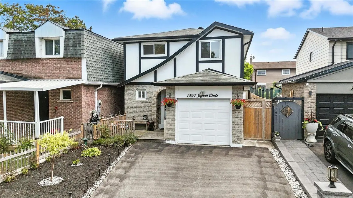 Pickering, ON L1V 2W3,1567 Jaywin CIR