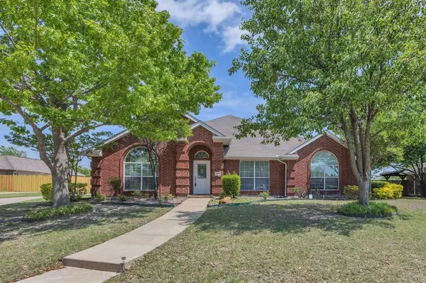 8405 Evening Star Drive, Rowlett, TX 75089