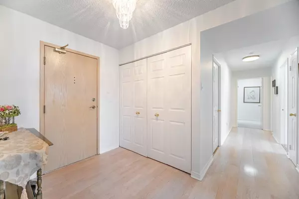 Markham, ON L3T 7N2,7825 Bayview AVE #613