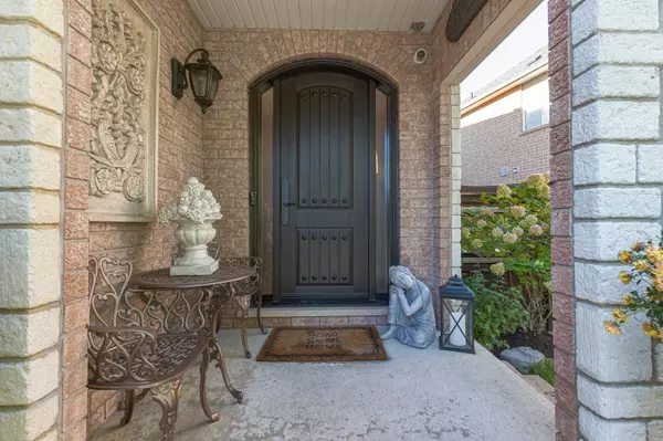 Richmond Hill, ON L4E 4N7,166 Worthington AVE