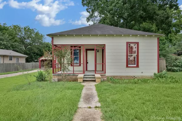 Mooringsport, LA 71060,205 Lake Street