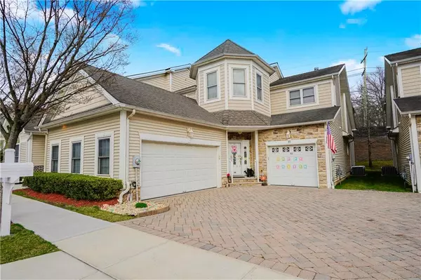 53 Topside LN, Staten  Island, NY 10309