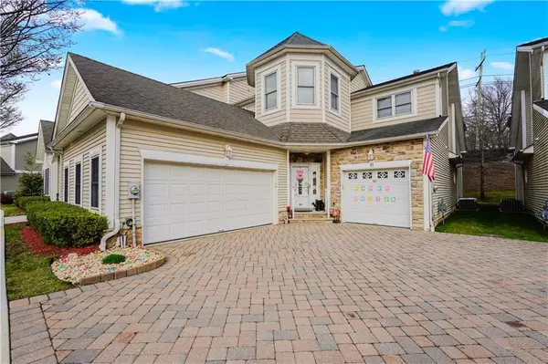 Staten  Island, NY 10309,53 Topside LN