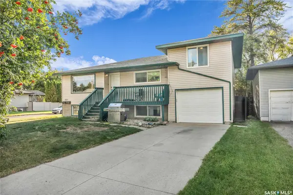 1601 F AVENUE N, Saskatoon, SK S7L 1Y1