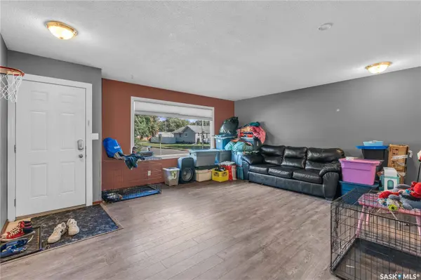 1601 F AVENUE N, Saskatoon, SK S7L 1Y1