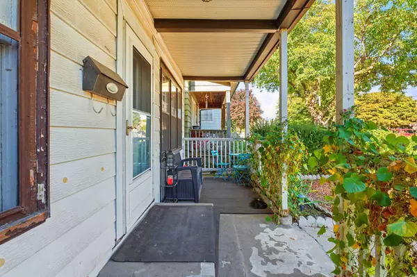 Hamilton, ON L8V 2W8,78 East 23rd ST