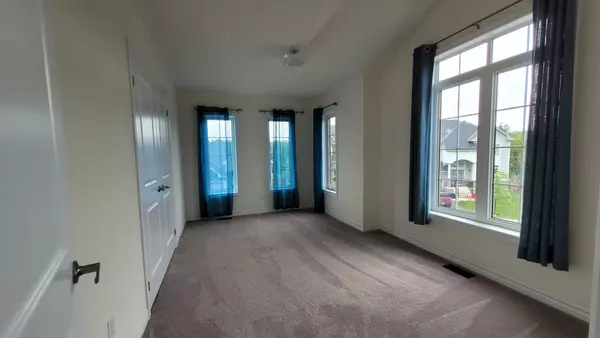 Clearview, ON L0M 1S0,218 ROY DR