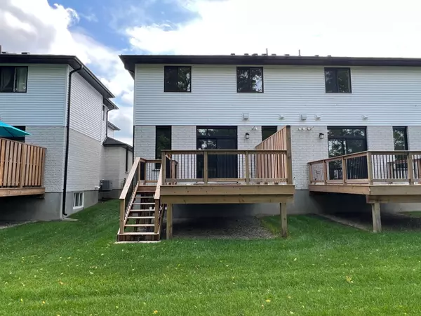 St. Thomas, ON N5R 0P4,9-49 Royal Dornoch DR