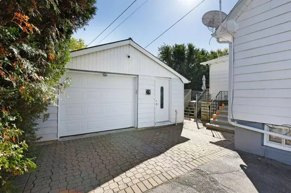 South Dundas, ON K0E 1K0,12 Maple AVE