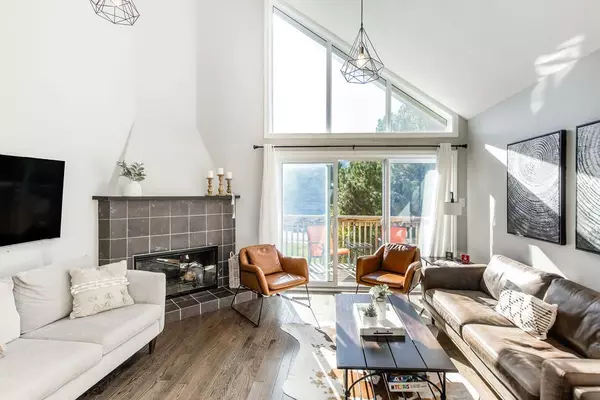 Blue Mountains, ON L9Y 0L5,104 Kellies WAY #7