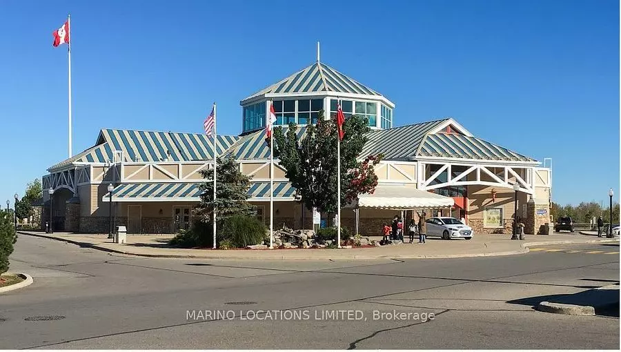 424 S Service RD, Grimsby, ON L3M 4E8