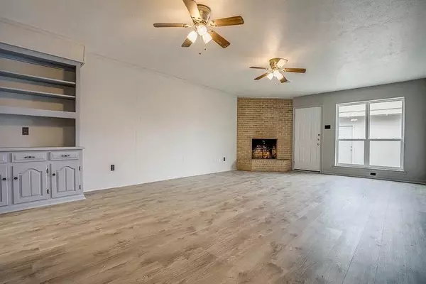 Dallas, TX 75238,12805 Pandora Drive