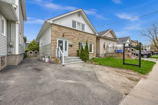 Oshawa, ON L1J 2H6,337 Pine AVE