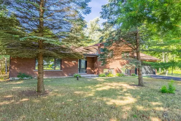 Springwater, ON L0M 1T0,3468 Baldwick LN