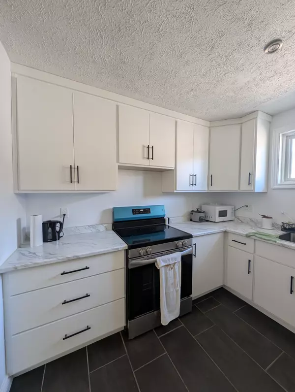 185 Bricker ST, Saugeen Shores, ON N0H 2C1