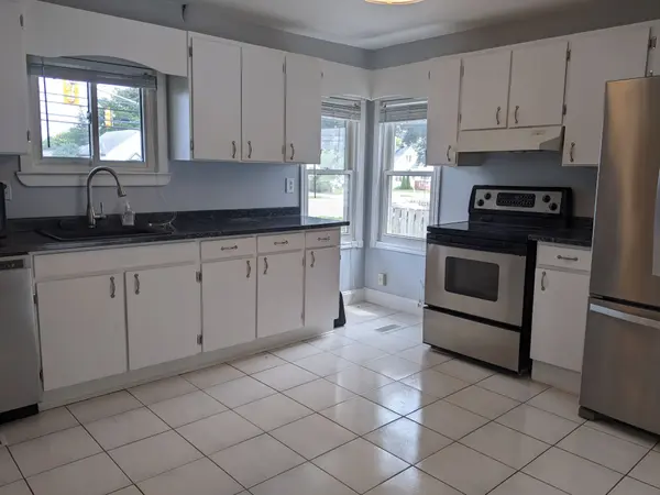 Oshawa, ON L1G 4X7,1478 Simcoe ST N