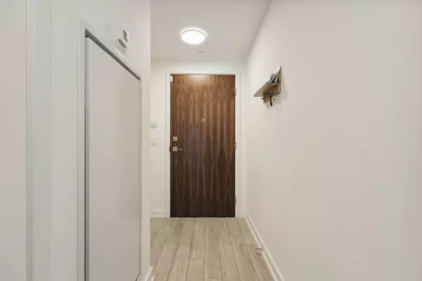 Toronto E01, ON M4M 1G4,665 Queen ST E #313