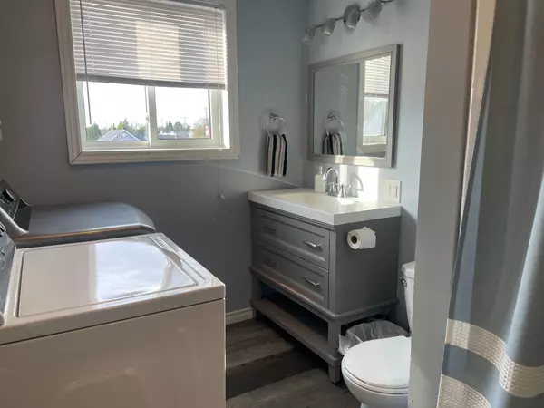 Timmins, ON P4N 1X6,383 Elm ST S