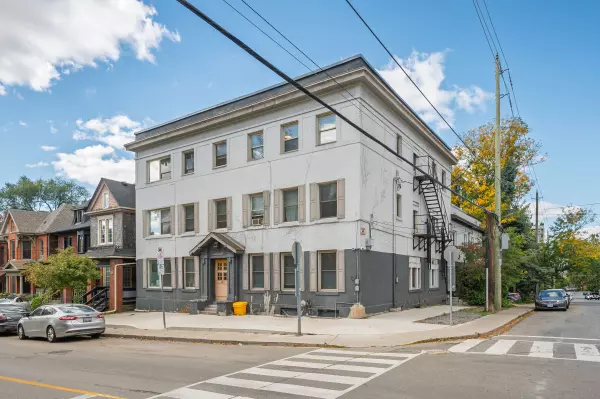 Hamilton, ON L8P 3K9,142 Caroline ST S #6