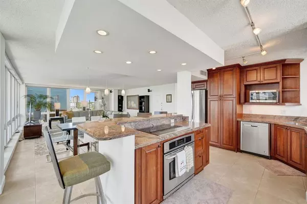 Fort Lauderdale, FL 33304,524 Orton Ave #701