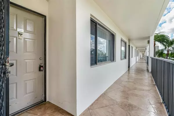 Tamarac, FL 33321,10370 E CLAIRMONT CIRCLE #302